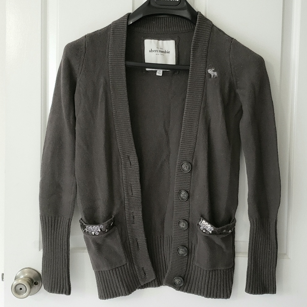 Abercrombie & Fitch gray cardigan